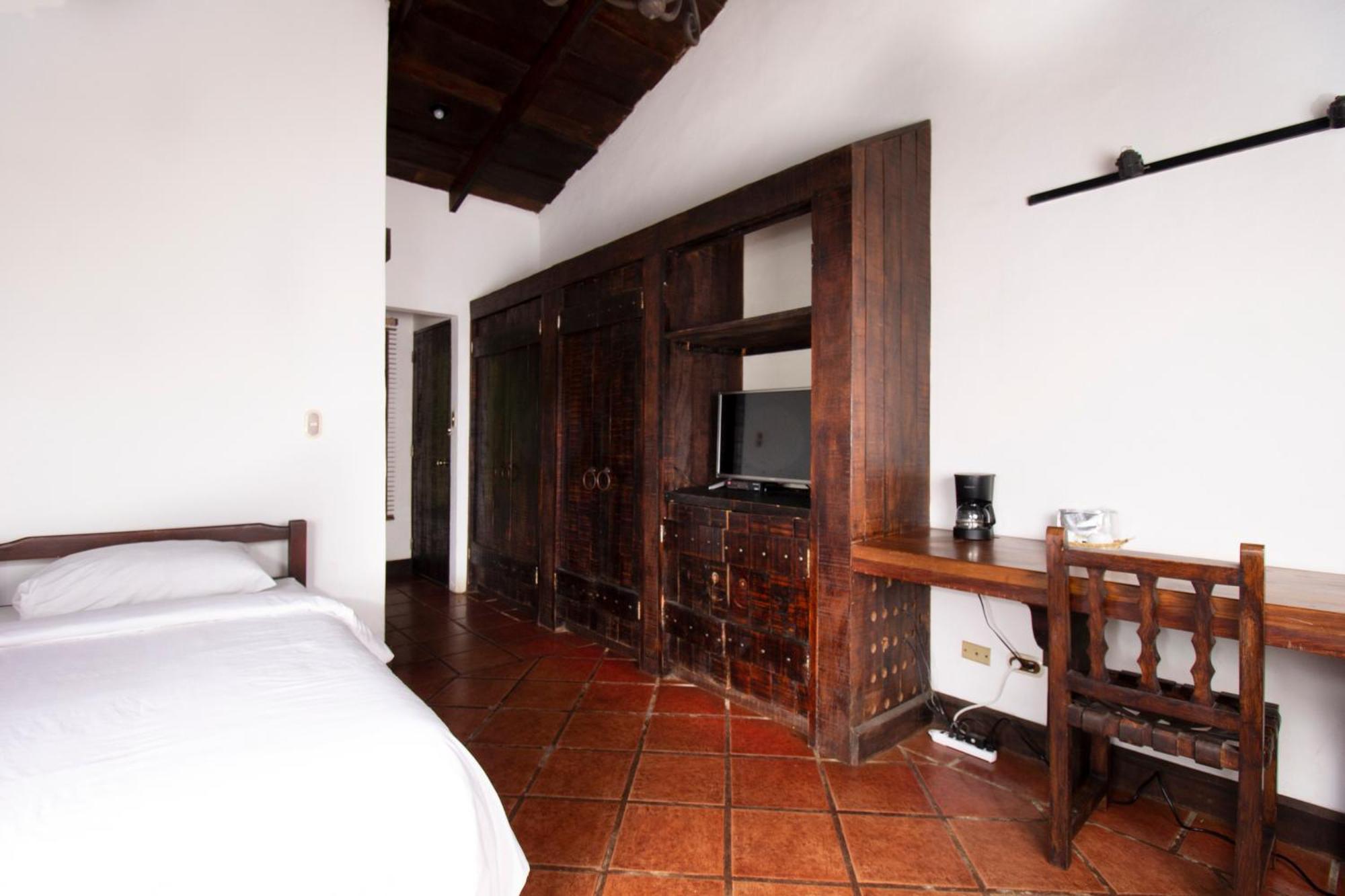 Hacienda La Pacifica Eco-Lodge Cañas Стая снимка