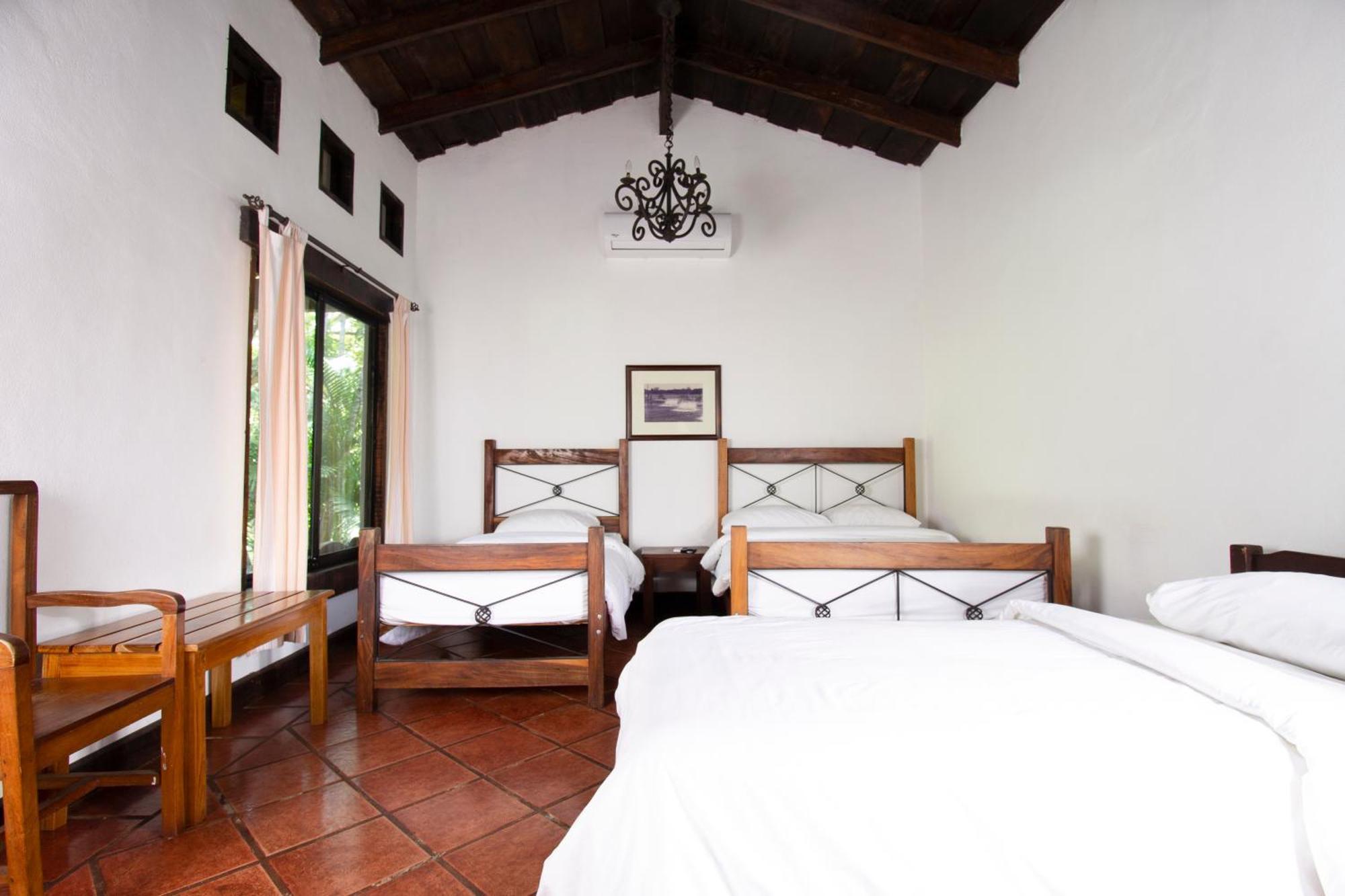 Hotel Hacienda La Pacifica Cañas Стая снимка